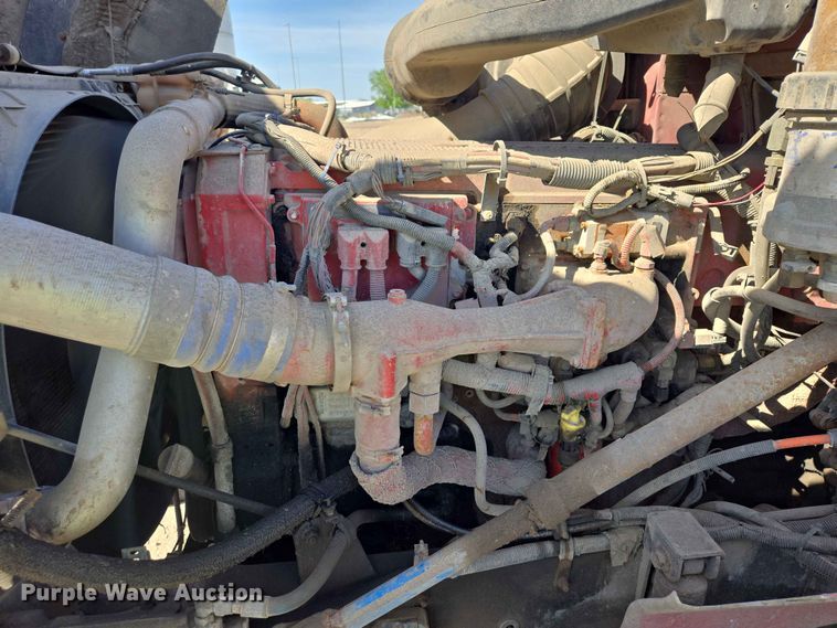 image for item DP8929 2007 International 9400i semi truck