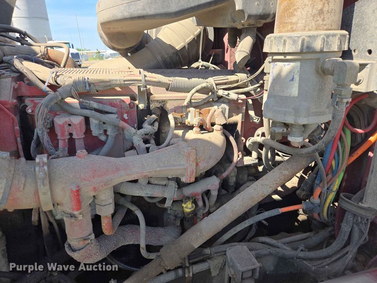 image for item DP8929 2007 International 9400i semi truck