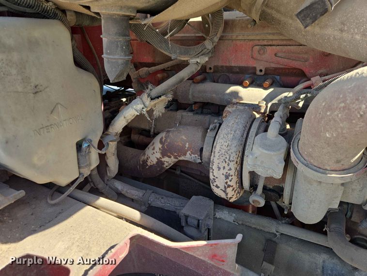 image for item DP8929 2007 International 9400i semi truck