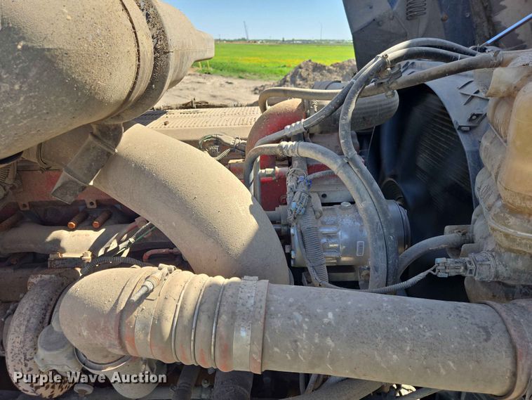 image for item DP8929 2007 International 9400i semi truck