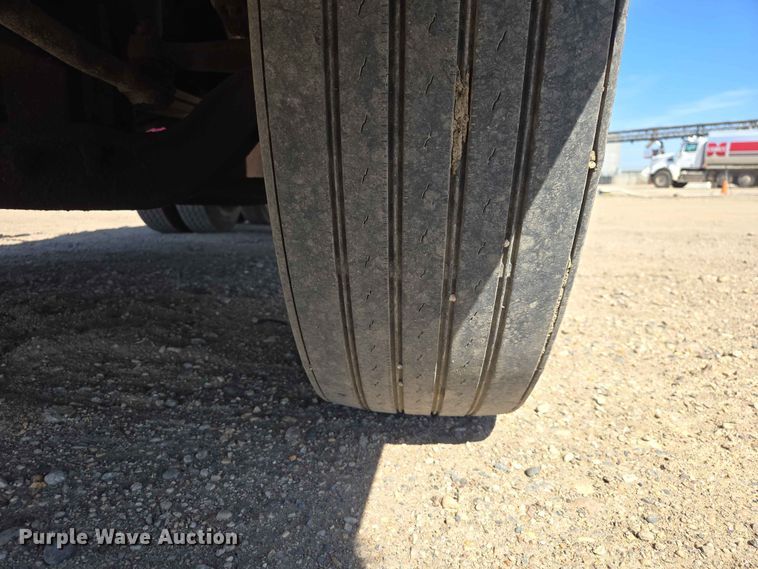 image for item DP8929 2007 International 9400i semi truck