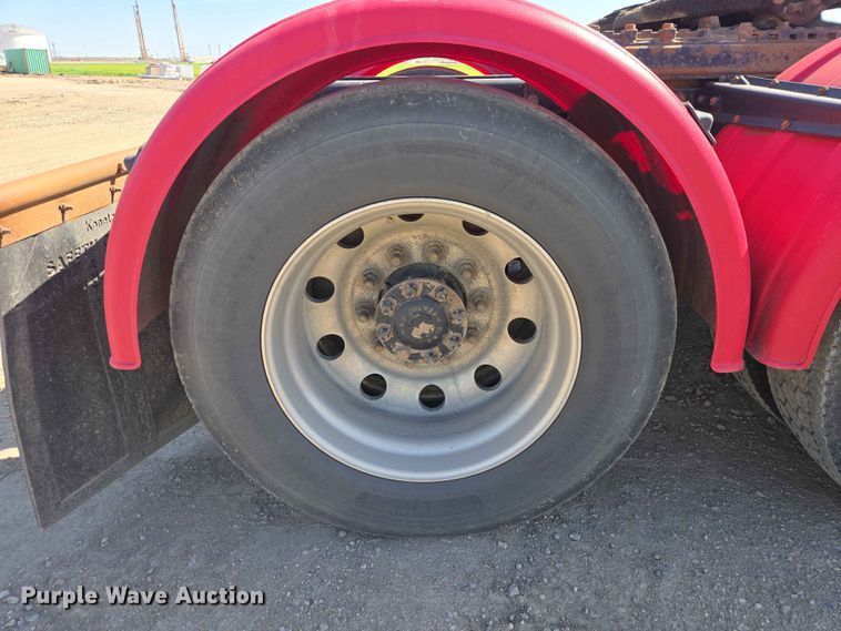 image for item DP8929 2007 International 9400i semi truck