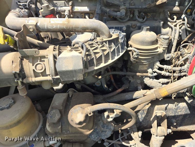 image for item DP8931 2015 Freightliner Cascadia semi truck