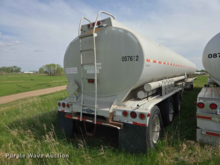image for item DP8932 2005 Beall BAST-115-4-SB tank trailer