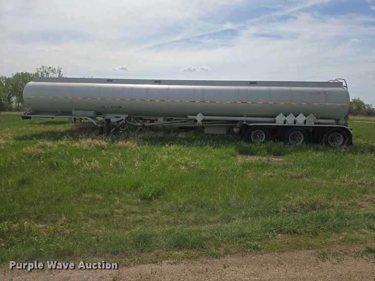 image for item DP8932 2005 Beall BAST-115-4-SB tank trailer