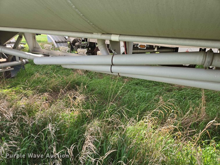 image for item DP8932 2005 Beall BAST-115-4-SB tank trailer