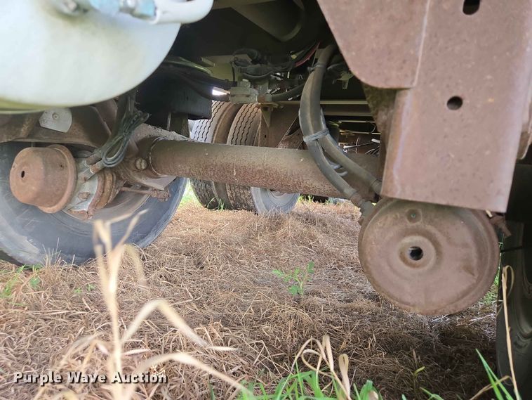 image for item DP8932 2005 Beall BAST-115-4-SB tank trailer