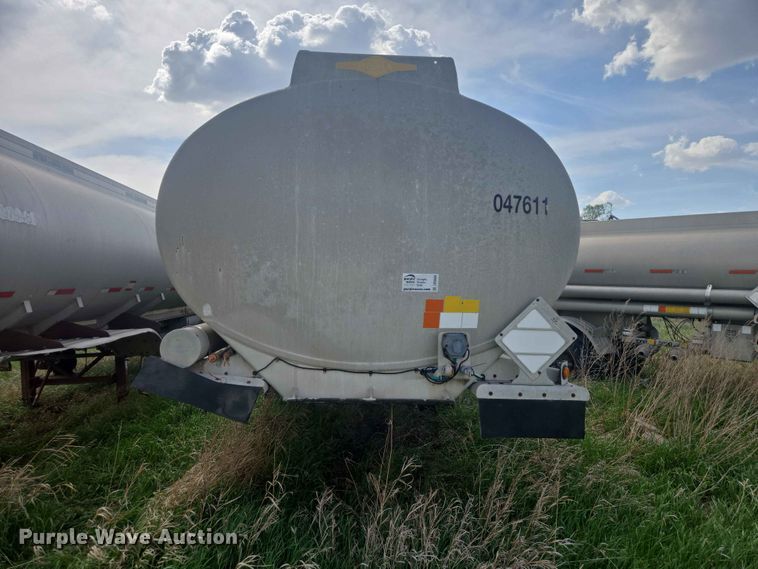 image for item DP8934 2004 Beall BAST-115-4-SB tank trailer