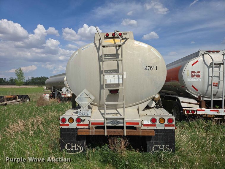 image for item DP8934 2004 Beall BAST-115-4-SB tank trailer