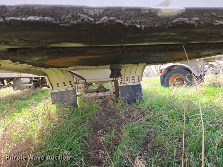 image for item DP8934 2004 Beall BAST-115-4-SB tank trailer