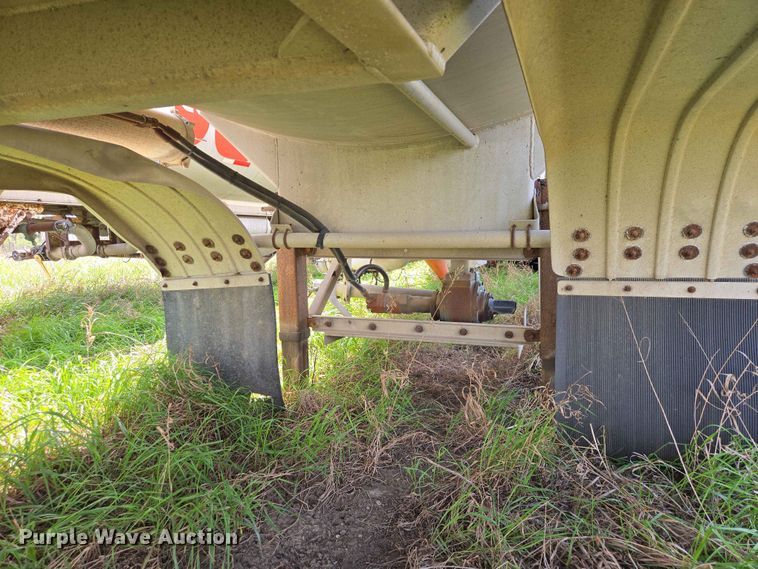 image for item DP8934 2004 Beall BAST-115-4-SB tank trailer