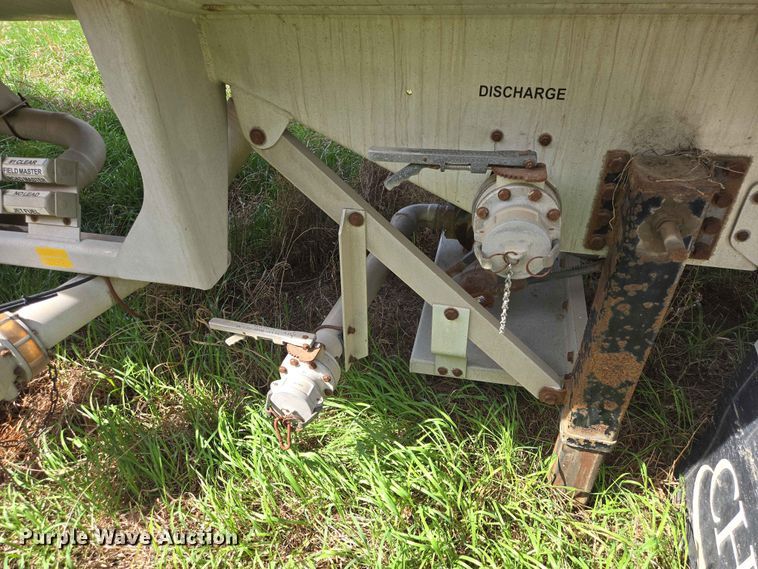 image for item DP8934 2004 Beall BAST-115-4-SB tank trailer