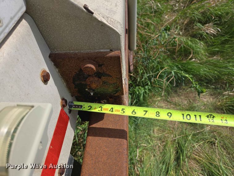 image for item DP8934 2004 Beall BAST-115-4-SB tank trailer
