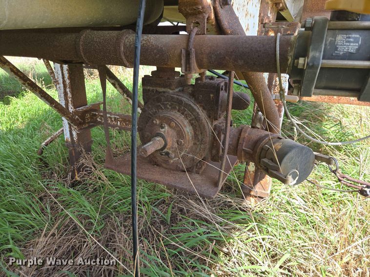 image for item DP8935 1979 Trailmobile tank trailer