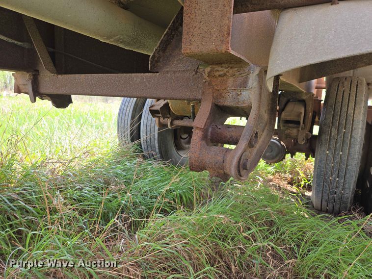 image for item DP8935 1979 Trailmobile tank trailer