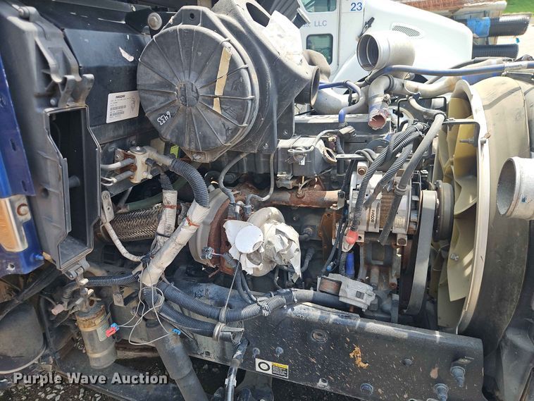 image for item DQ7798 2014 Kenworth T3 Series truck cab and chassis