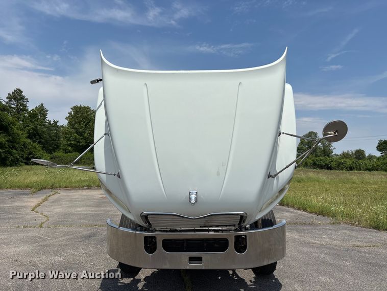 image for item DV4347 2015 Mack CXU semi truck