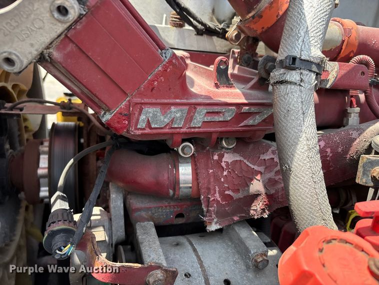image for item DV4347 2015 Mack CXU semi truck