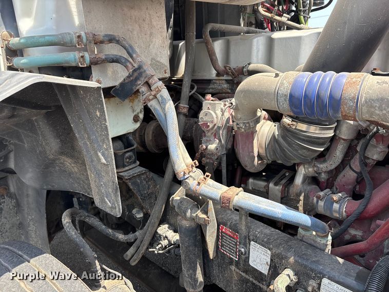 image for item DV4347 2015 Mack CXU semi truck