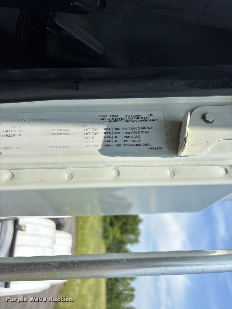 image for item DV4347 2015 Mack CXU semi truck