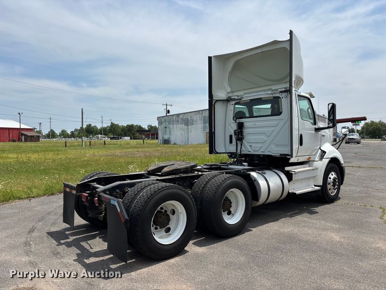 image for item DV4348 2018 International RH613 semi truck