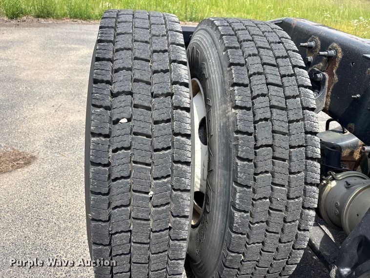 image for item DV4348 2018 International RH613 semi truck