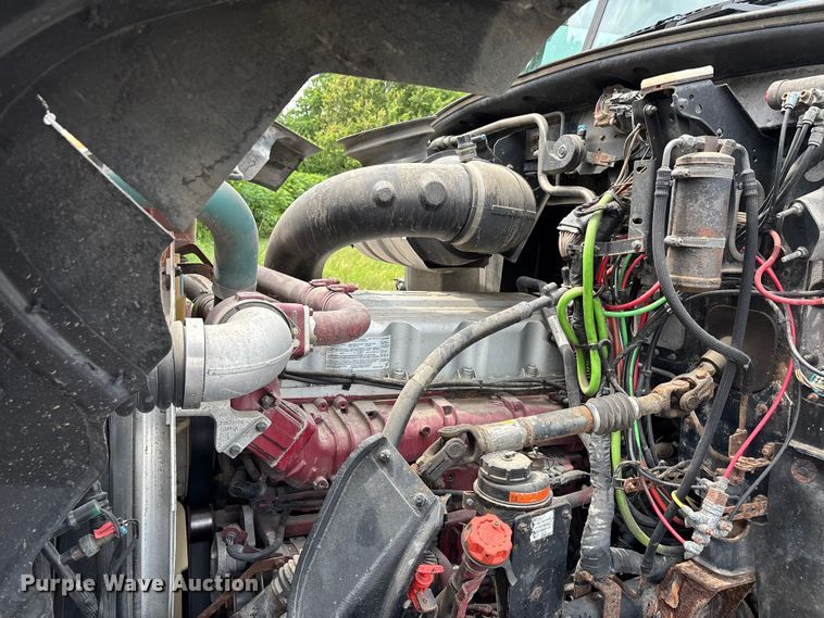 image for item DV4350 2013 Mack CHU semi truck