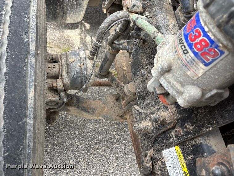 image for item DV4350 2013 Mack CHU semi truck