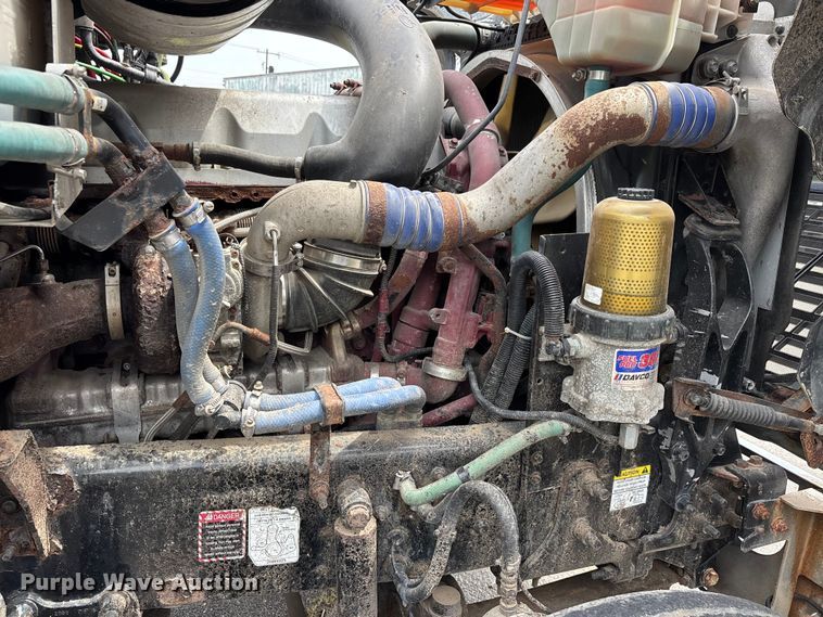 image for item DV4350 2013 Mack CHU semi truck