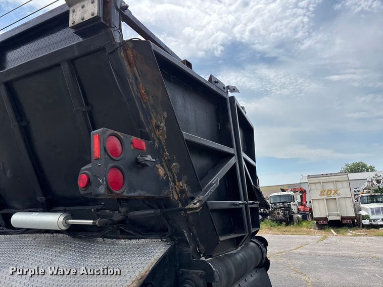 image for item DV4352 2014 Northern live bottom trailer
