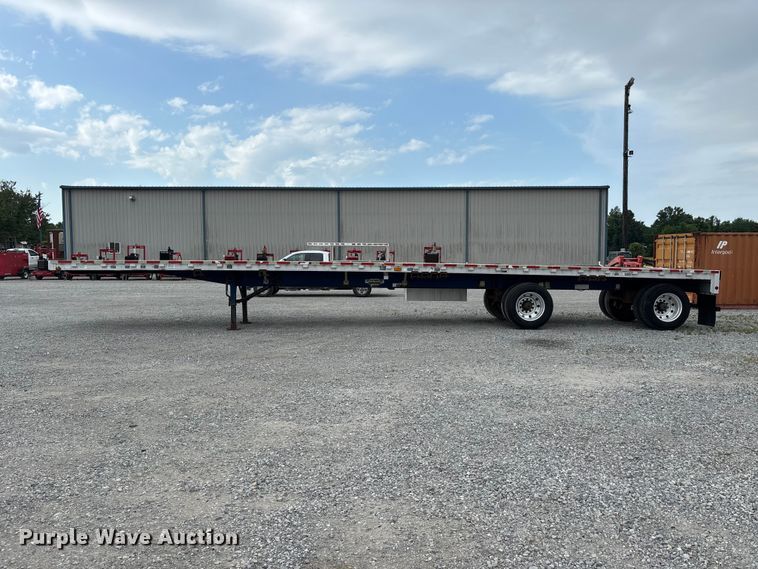 image for item DV4358 1997 Wilson flatbed trailer