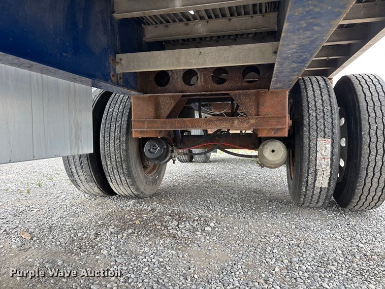 image for item DV4358 1997 Wilson flatbed trailer