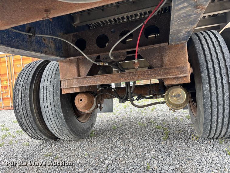 image for item DV4358 1997 Wilson flatbed trailer
