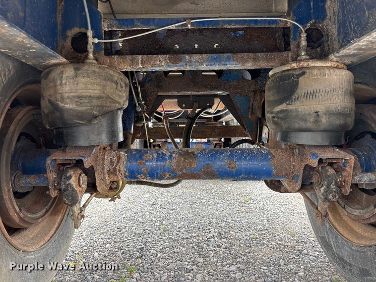 image for item DV4358 1997 Wilson flatbed trailer