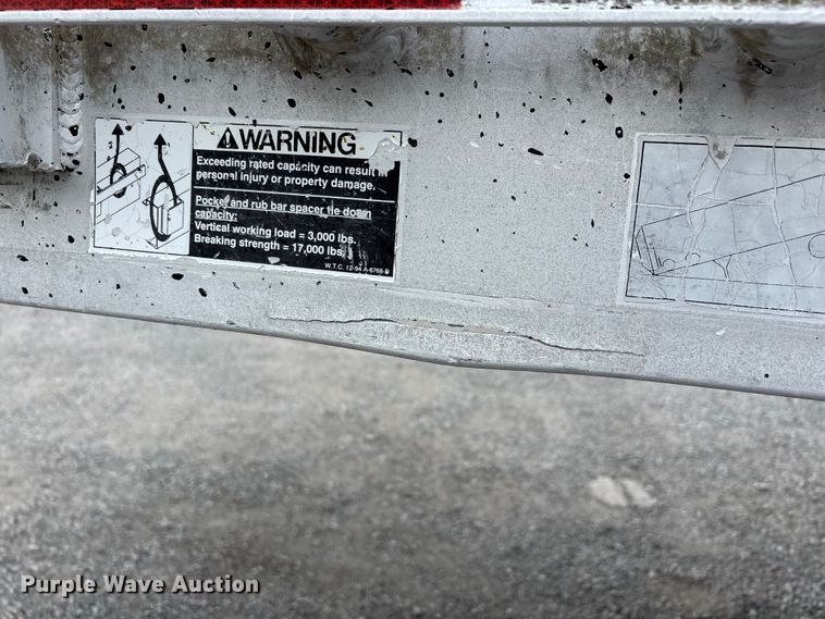 image for item DV4358 1997 Wilson flatbed trailer