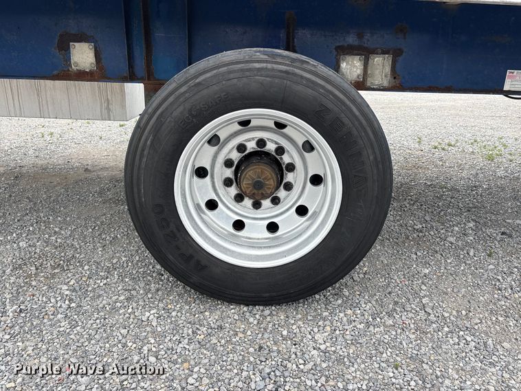 image for item DV4358 1997 Wilson flatbed trailer