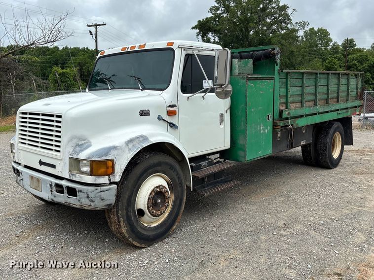 image for item DV4361 1998 International 4700 flatbed truck