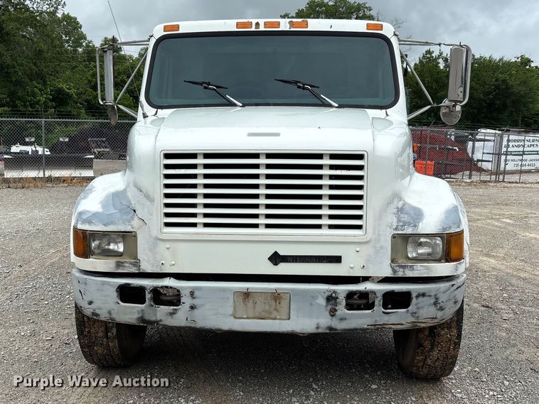 image for item DV4361 1998 International 4700 flatbed truck