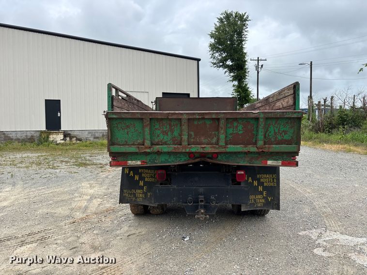 image for item DV4361 1998 International 4700 flatbed truck