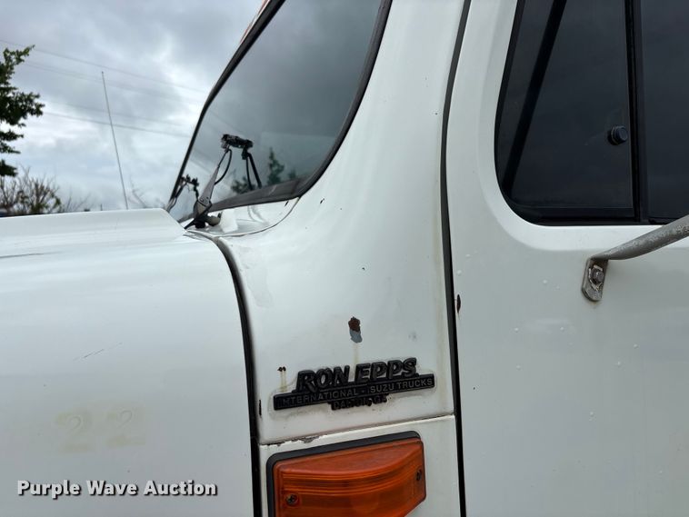 image for item DV4361 1998 International 4700 flatbed truck