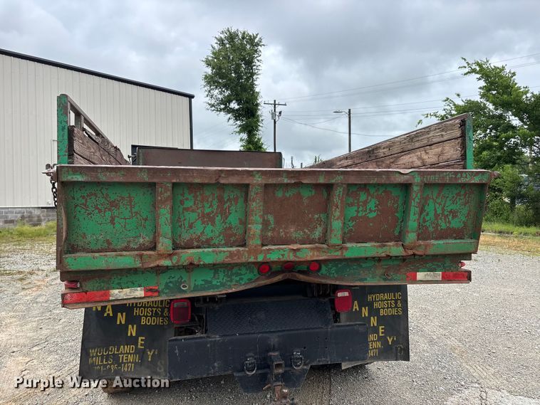 image for item DV4361 1998 International 4700 flatbed truck