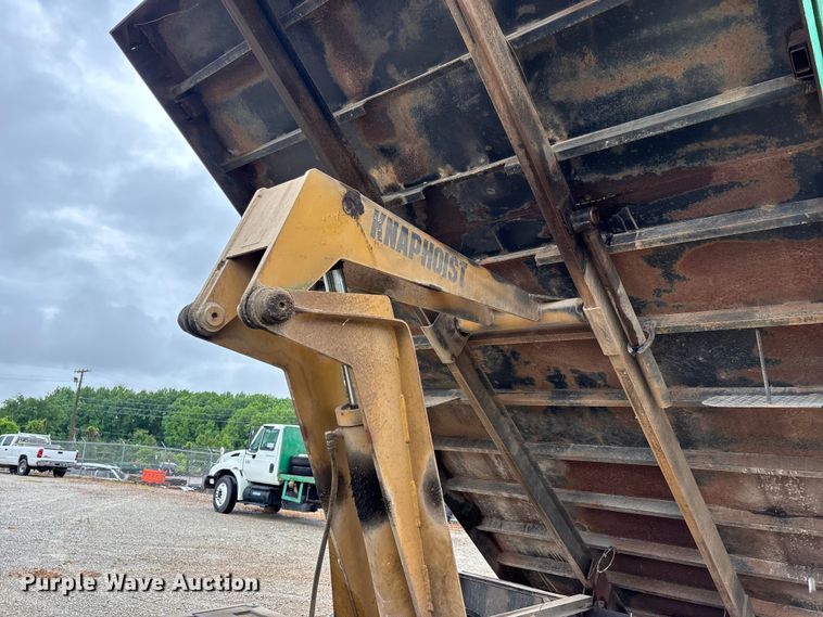 image for item DV4361 1998 International 4700 flatbed truck