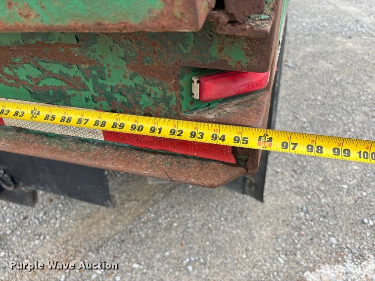 image for item DV4361 1998 International 4700 flatbed truck