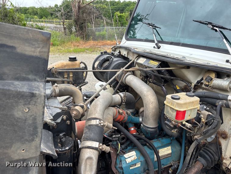 image for item DV4361 1998 International 4700 flatbed truck
