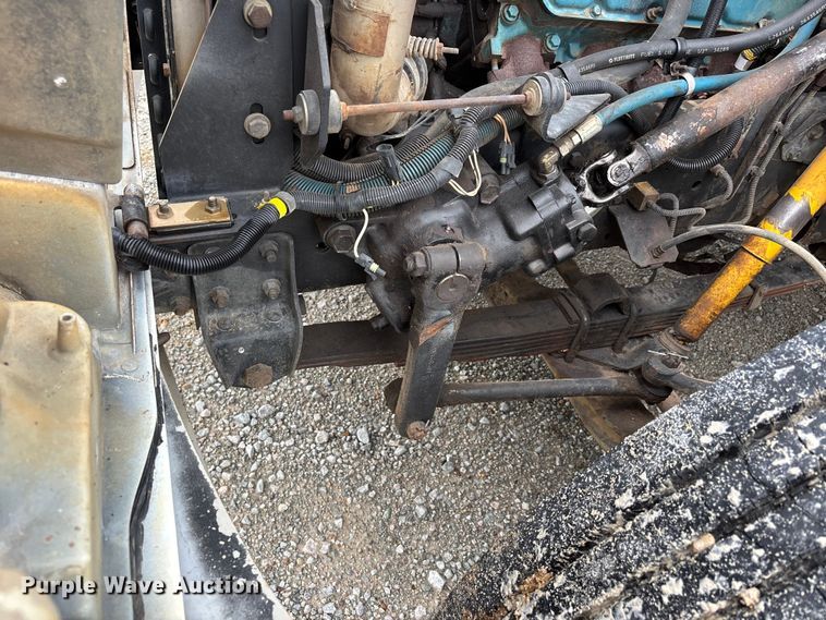 image for item DV4361 1998 International 4700 flatbed truck