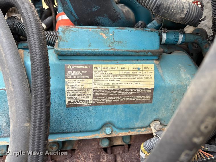 image for item DV4361 1998 International 4700 flatbed truck