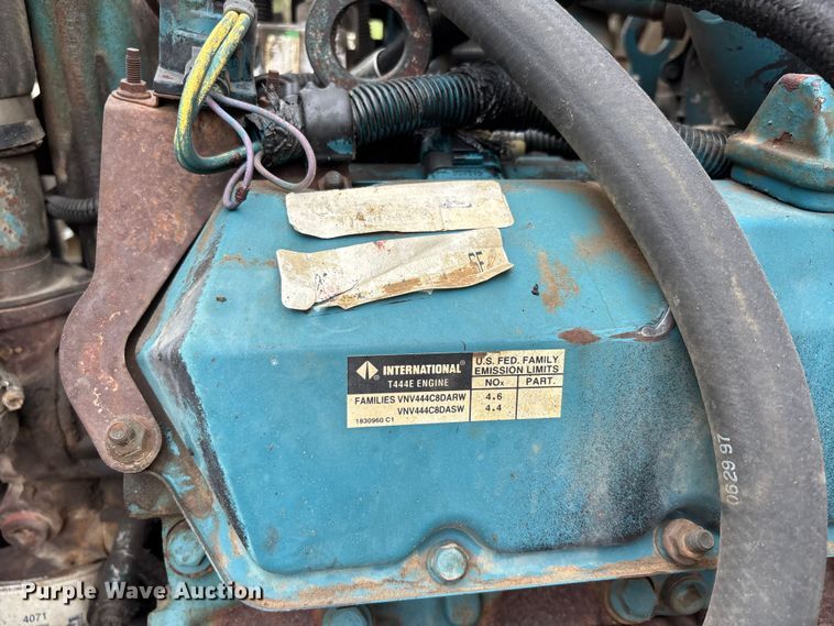 image for item DV4361 1998 International 4700 flatbed truck