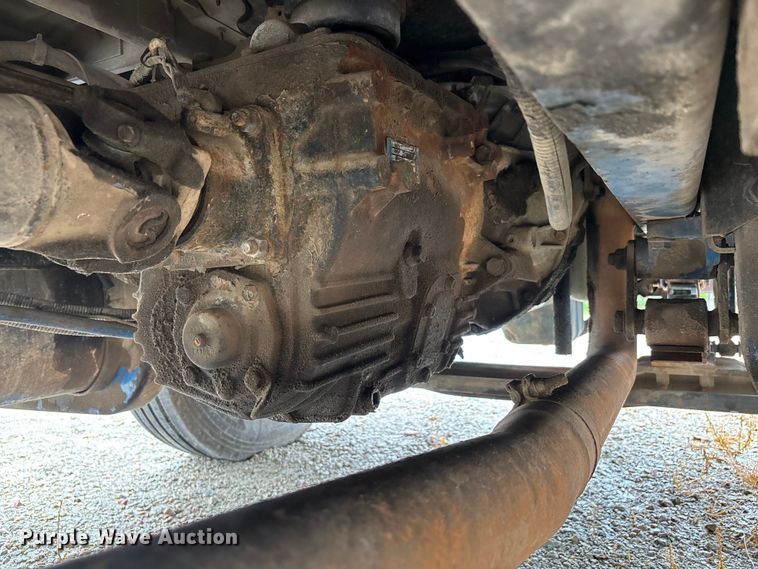 image for item DV4362 2002 International 4300 flatbed truck