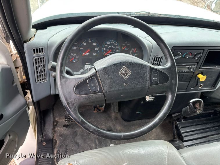 image for item DV4362 2002 International 4300 flatbed truck