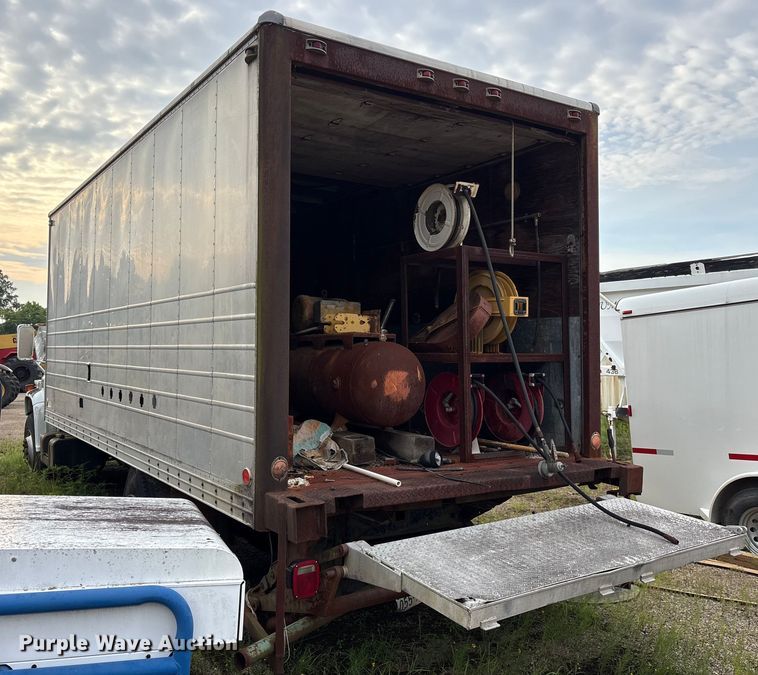 image for item DY0894 1979 Chevrolet C70 Custom Deluxe box truck